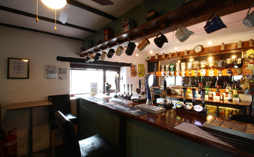 Emlyn Arms Bed and Breakfast Llanarthney Exteriör bild